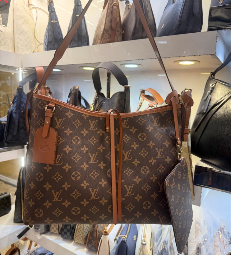 کیف دوشی مستر کوالیتی coach /LV /MK