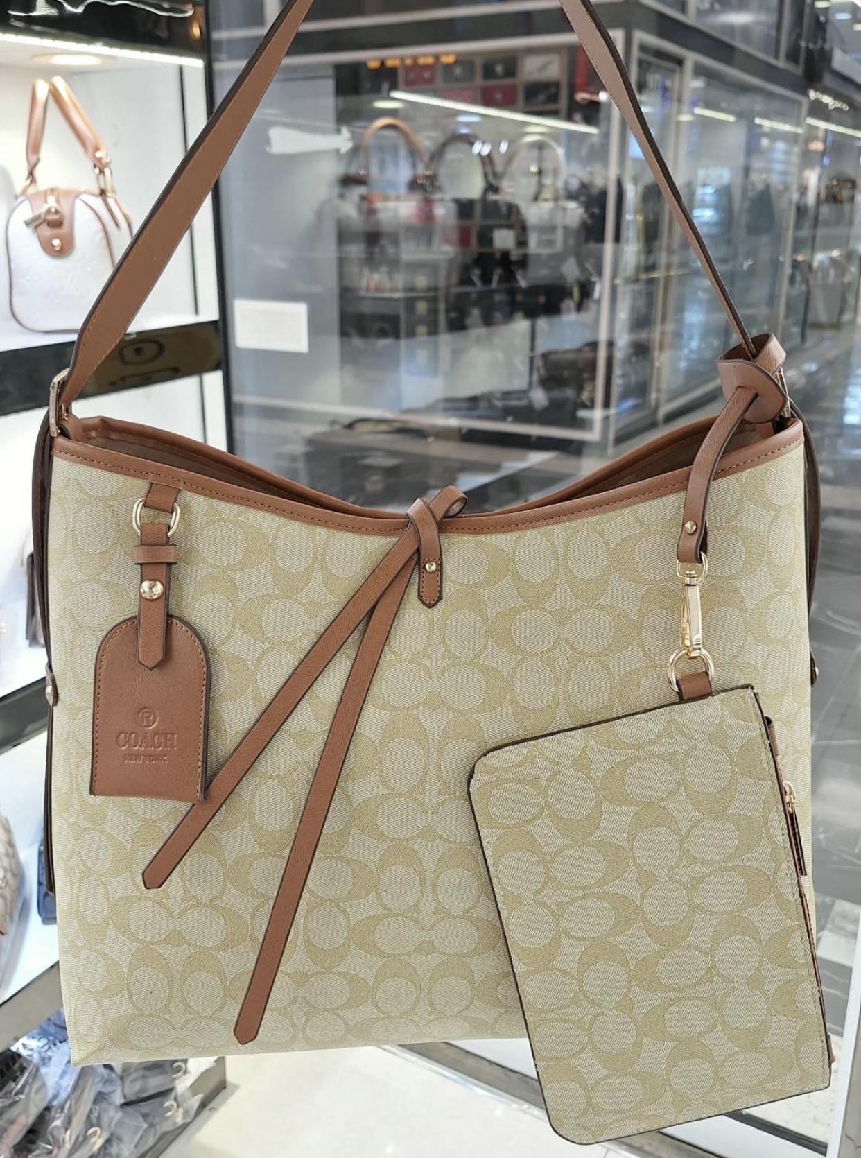 کیف دوشی مستر کوالیتی coach /LV /MK